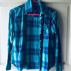 AMERICAN EAGLE Plaid Long Sleeve